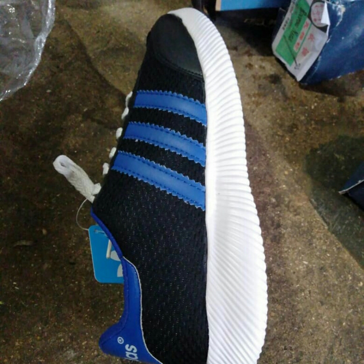 Produksi Sepatu 