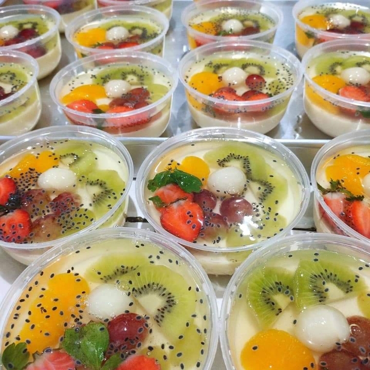 Pudding Keju Topping Mix Fruit