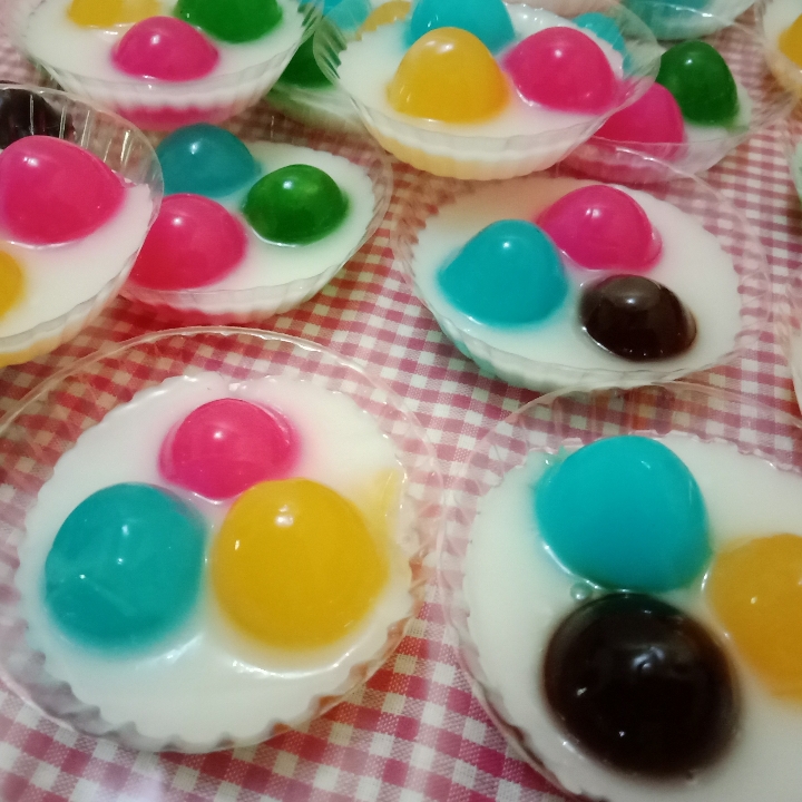 Puding bola-bola pelangi