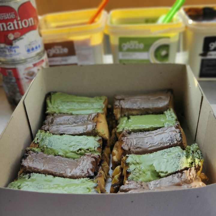 ROTI BAKAR COKLAT - GREEN TEA