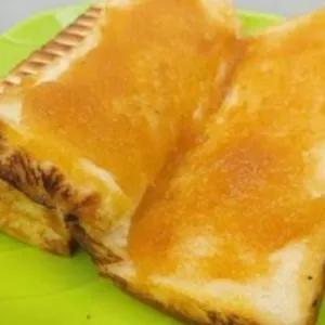 ROTI BAKAR NANAS