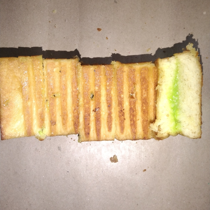 ROTI BAKAR PANDAN-PANDAN