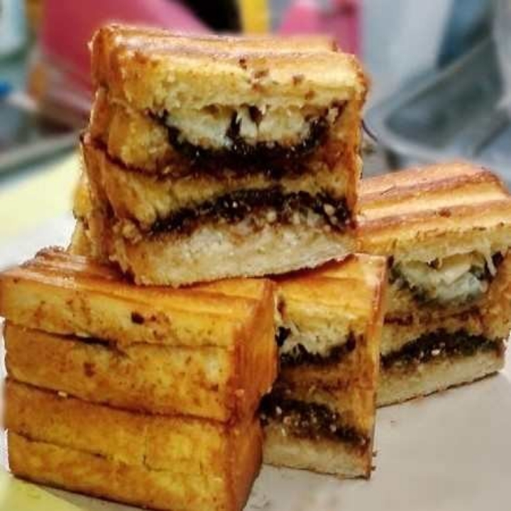 ROTI BAKAR RASA COKLAT-COKLAT