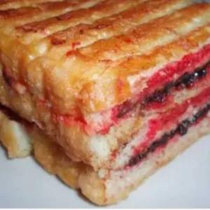 ROTI BAKAR STRAWBERRY