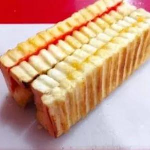 ROTI BAKAR STRAWBERRY NANAS