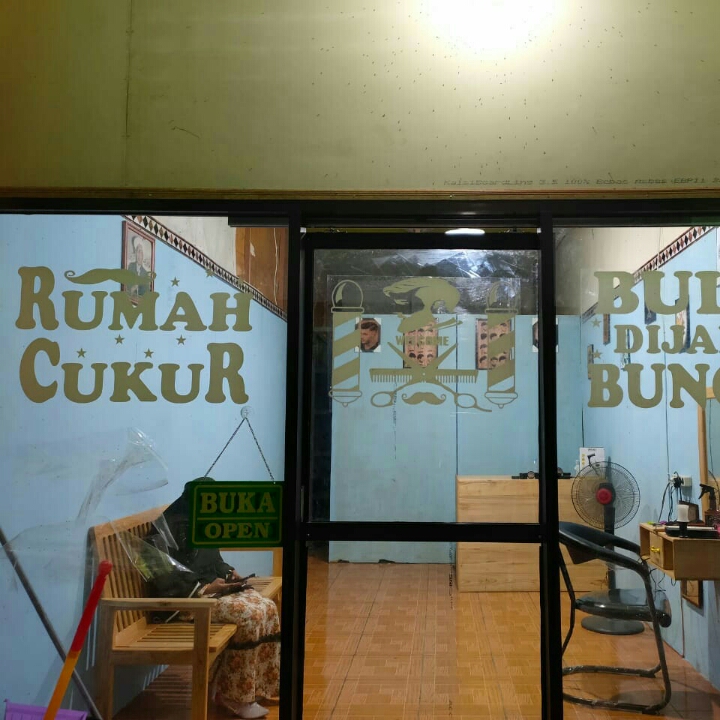 RUMAH CUKUR BARBERSHOP