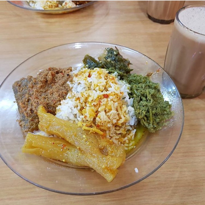 Rendang dan nasi