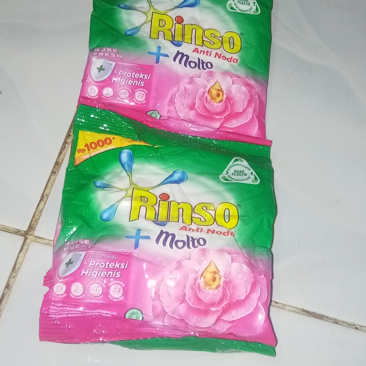 Rinso Anti Noda Plus Molto 42 gram