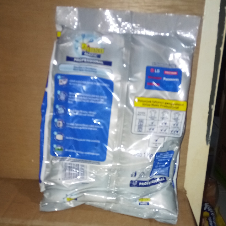 Rinso Matic Powder 1 KG 2