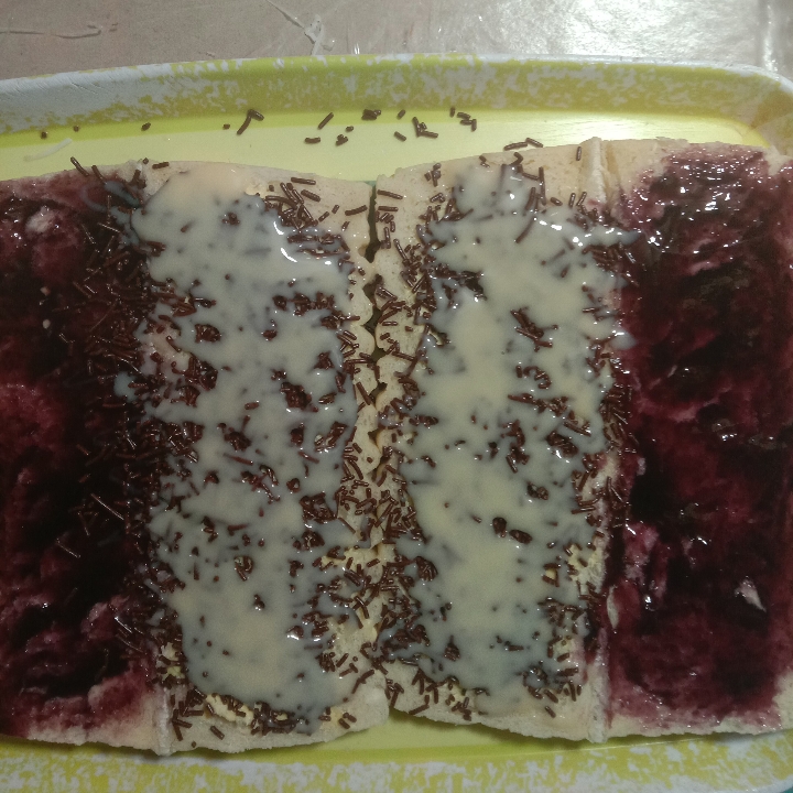 Roti Bakar Blueberry Coklat