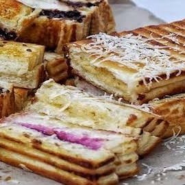 Roti Bakar Bluebery dan Keju