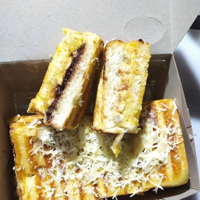 Roti Bakar Coklat