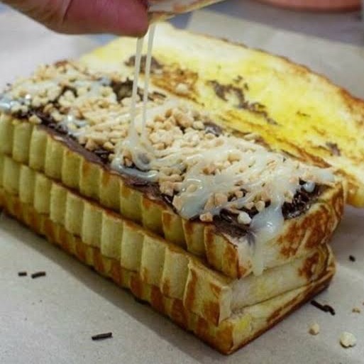 Roti Bakar Coklat Dan Kacang