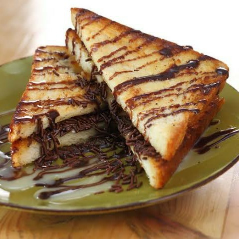 Roti Bakar Coklat Susu