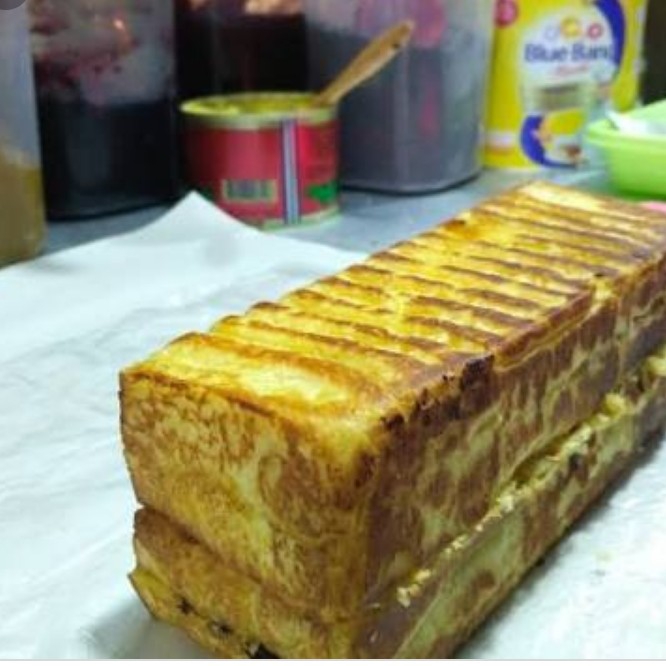 Roti Bakar Keju Cokelat