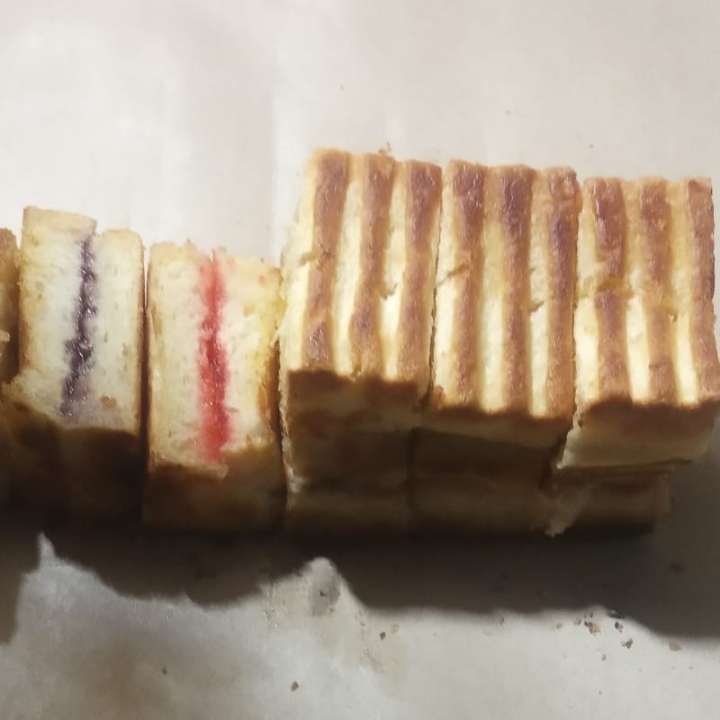 Roti Bakar Keju Nanas