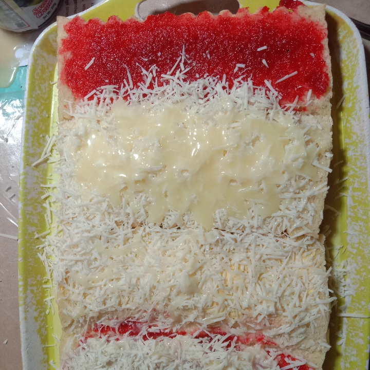 Roti Bakar Keju Strawberry