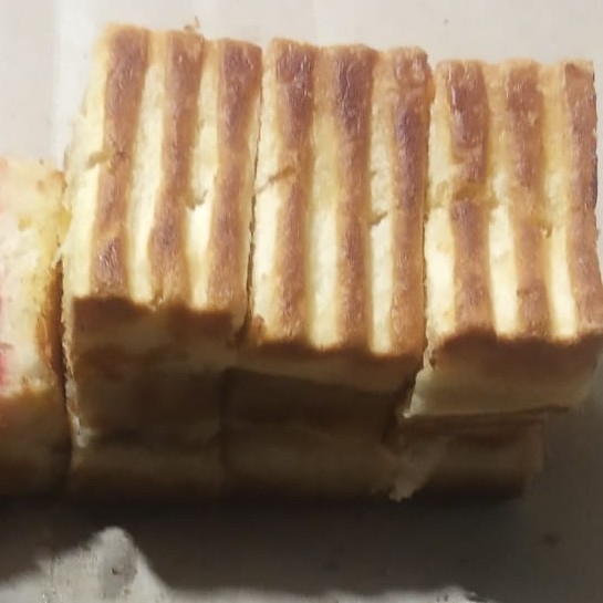 Roti Bakar Keju Strawberry