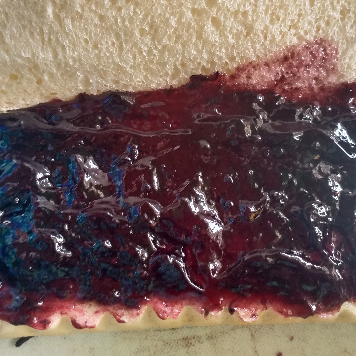 Roti Bakar Khas Bandung Rasa Blueberry