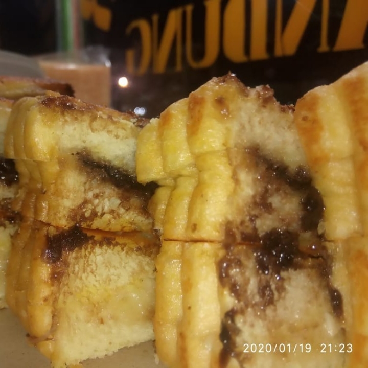 Roti Bakar Kombinasi