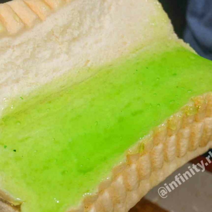 Roti Bakar Melon