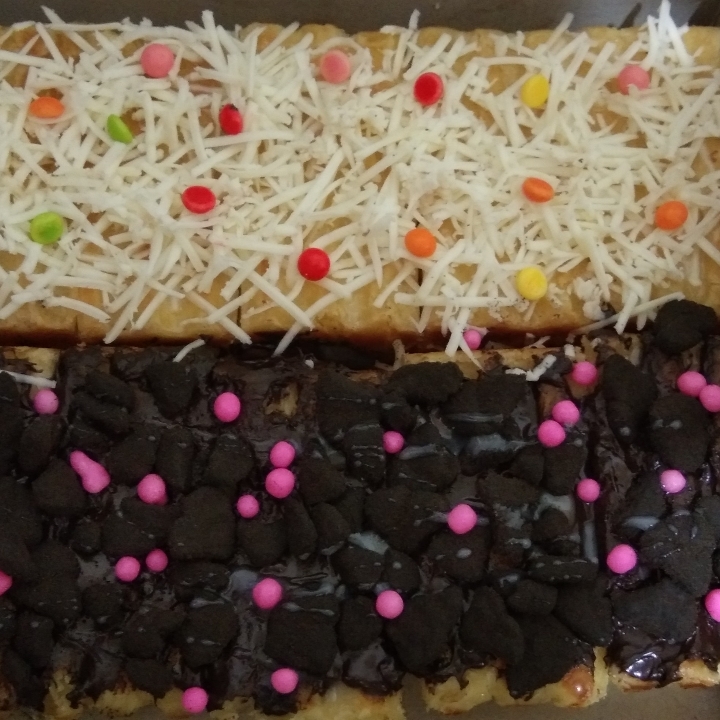 Roti Bakar Mix Keju Oreo Pakai Toping