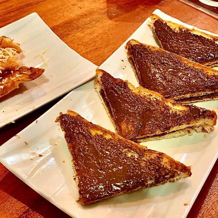 Roti Bakar Nutella