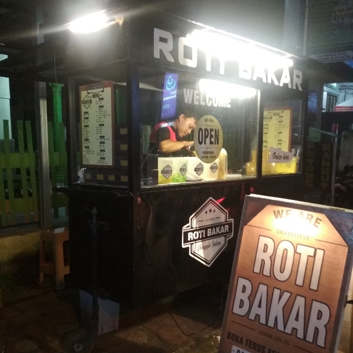 Roti Bakar Pinggir Jalan 2