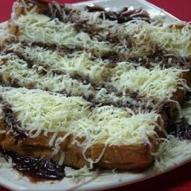 Roti Bakar Pisang Keju Coklat