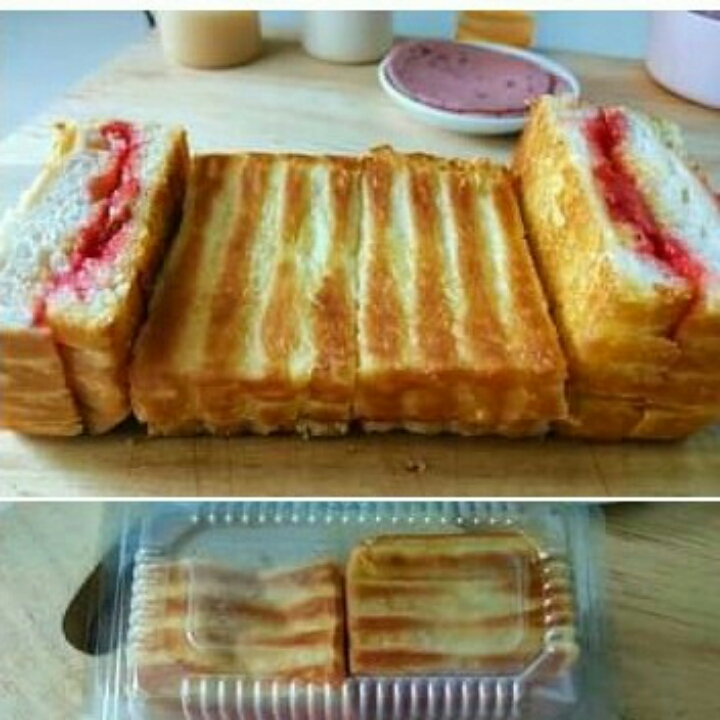 Roti Bakar Rasa buah stroberry blueberry nanas