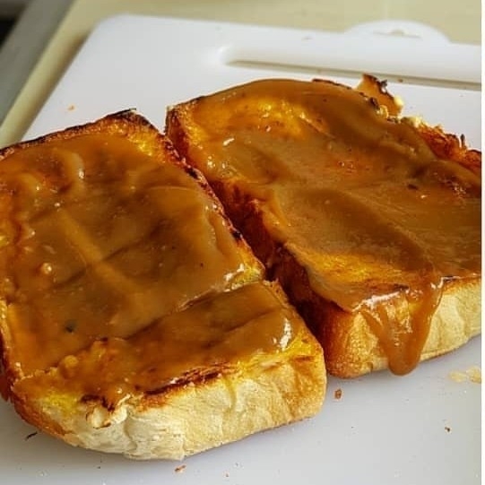 Roti Bakar Srikaya