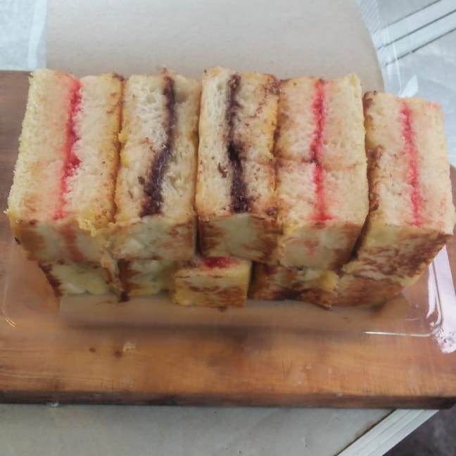 Roti Bakar Starawberry Coklat