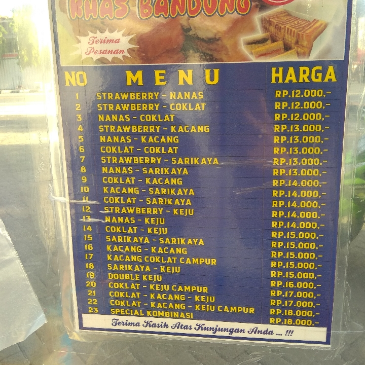 Roti Bakar Strawberry Srikaya