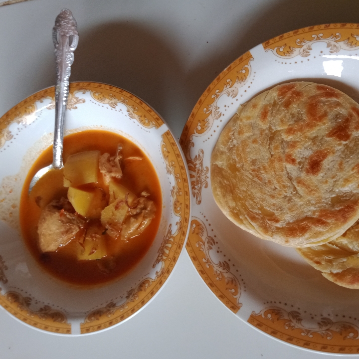 Roti Canay Vs Kari Ayam