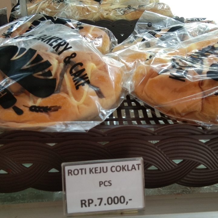 Roti Keju Coklat