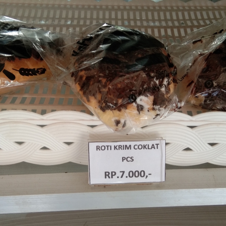 Roti Krim Coklat