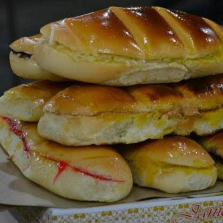 Roti Panggang Rasa Strawberry