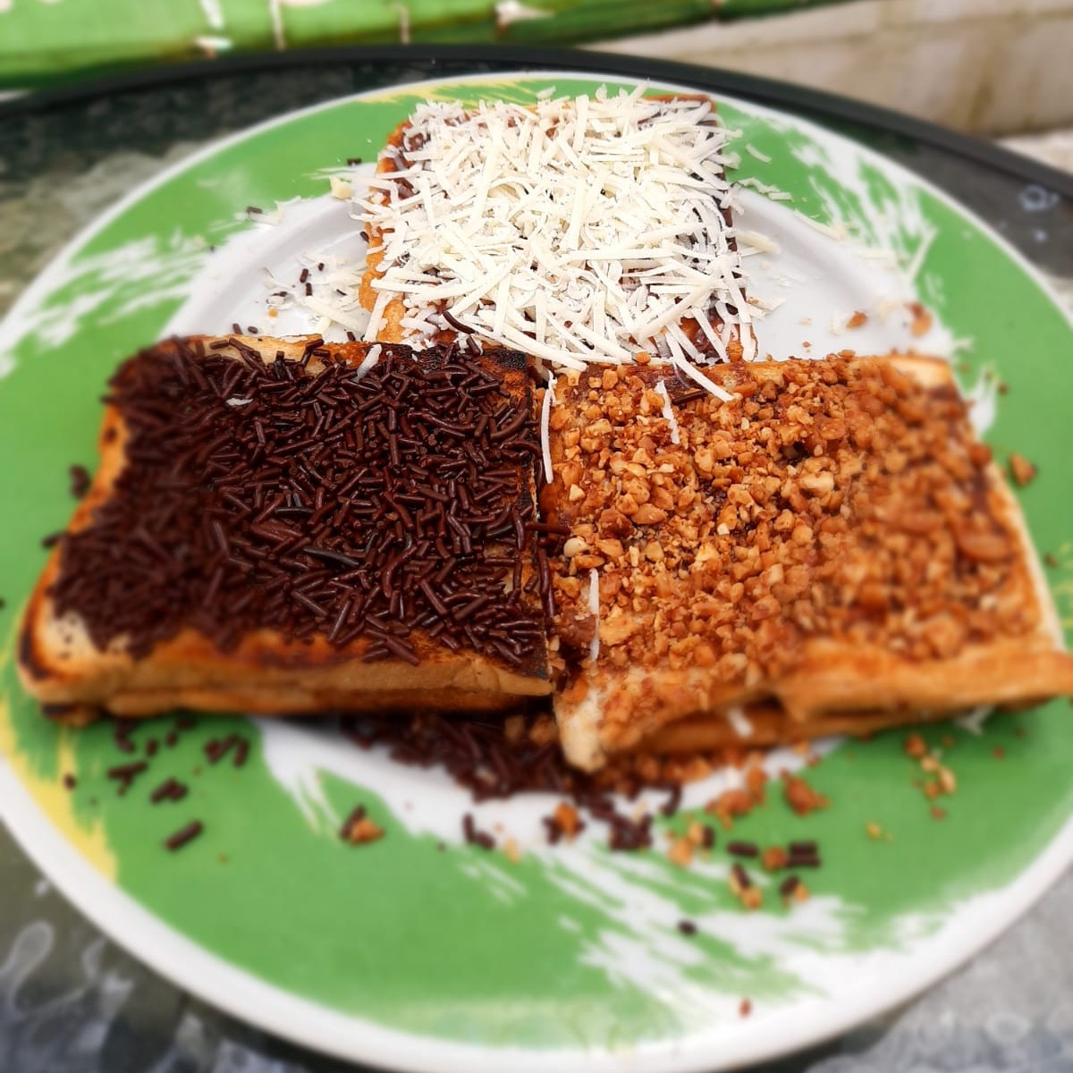 Roti bakar isi keju  coklat 2 tangkap