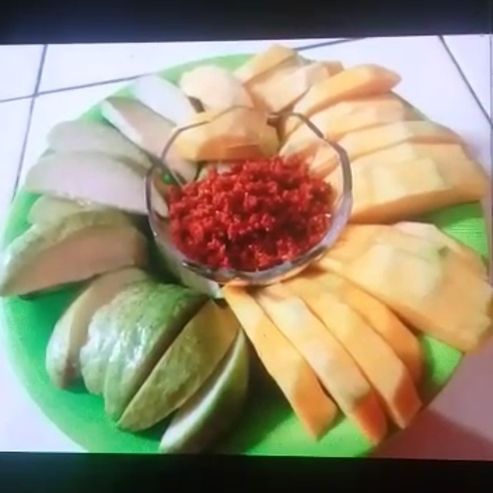 Rujak Bangkok Mangga dan Jambu Kristal