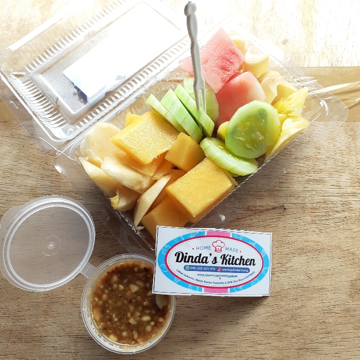 Rujak Buah - Fruit Salad With Peanut Sauce Dressing 400gr