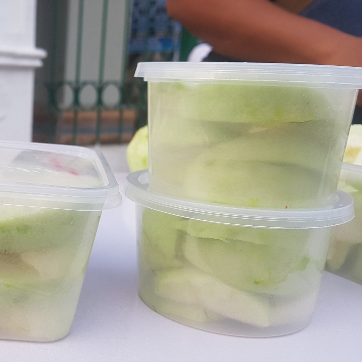 Rujak Jambu Kristal Box Besar atau Cup Kecil 4