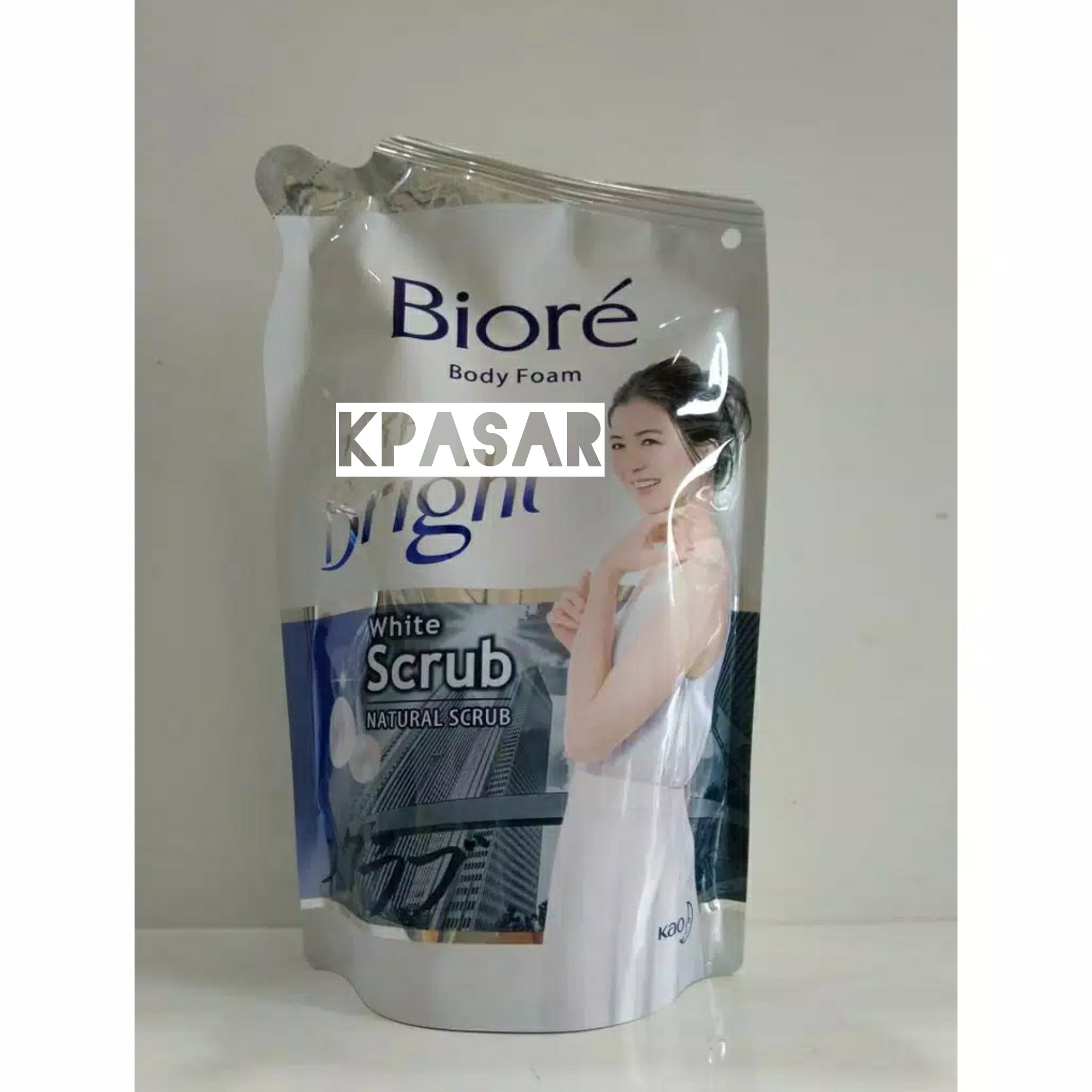 SABUN MANDI CAIR BIORE WHITE SCRUB 800ml