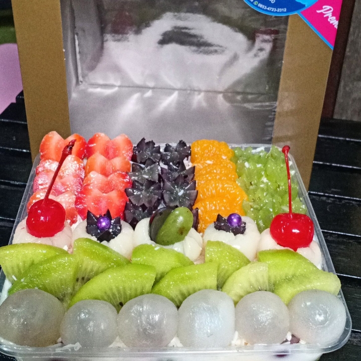 SALAD BUAH PREMIUM by Ainsyi