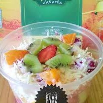 SALAD BUAH Ukuran 300 Ml