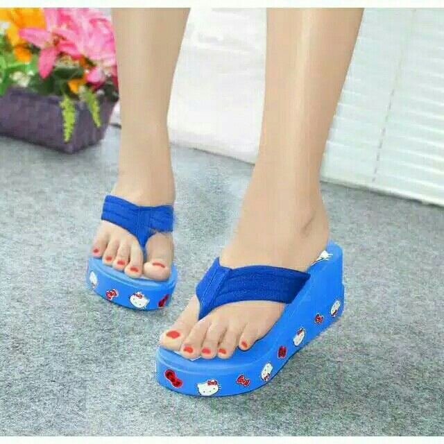 SANDAL HELLO KITTY 4