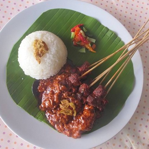 SATE LEMBU PAKE NASI