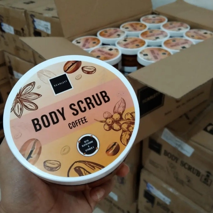 SCARLETT WHITENING BODY SCRUB 4