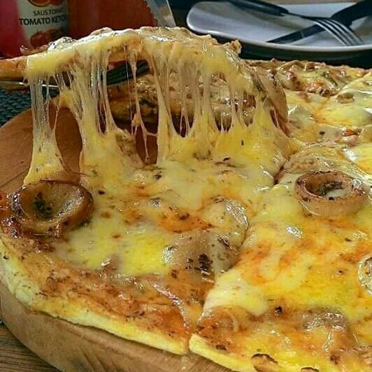 SEAFOOD PIZZA  L