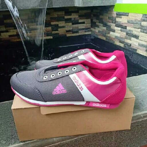 SEPATU Adidas Joging