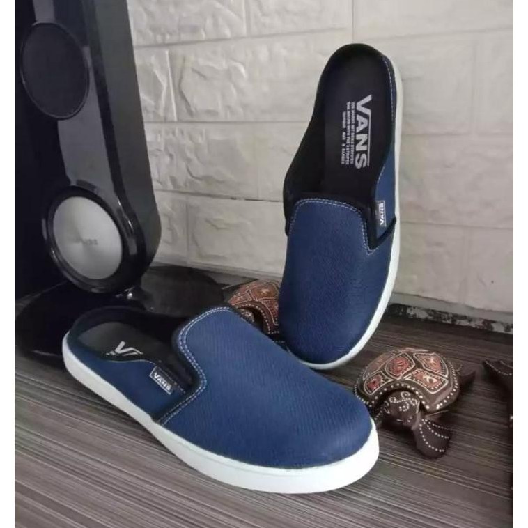 SEPATU SLIP ON PRIA 4